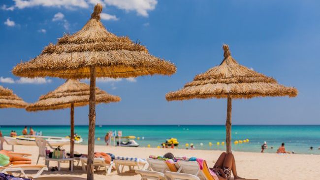 Tunezja zachwyca wspaniałymi warunkami do plażowania i słoneczną pogodą