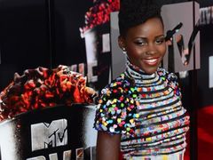 Zoom na styl - Lupita Nyong'o