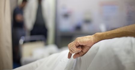Pacjentka ocknęła się w trakcie eutanazji. Lekarkę uniewinniono