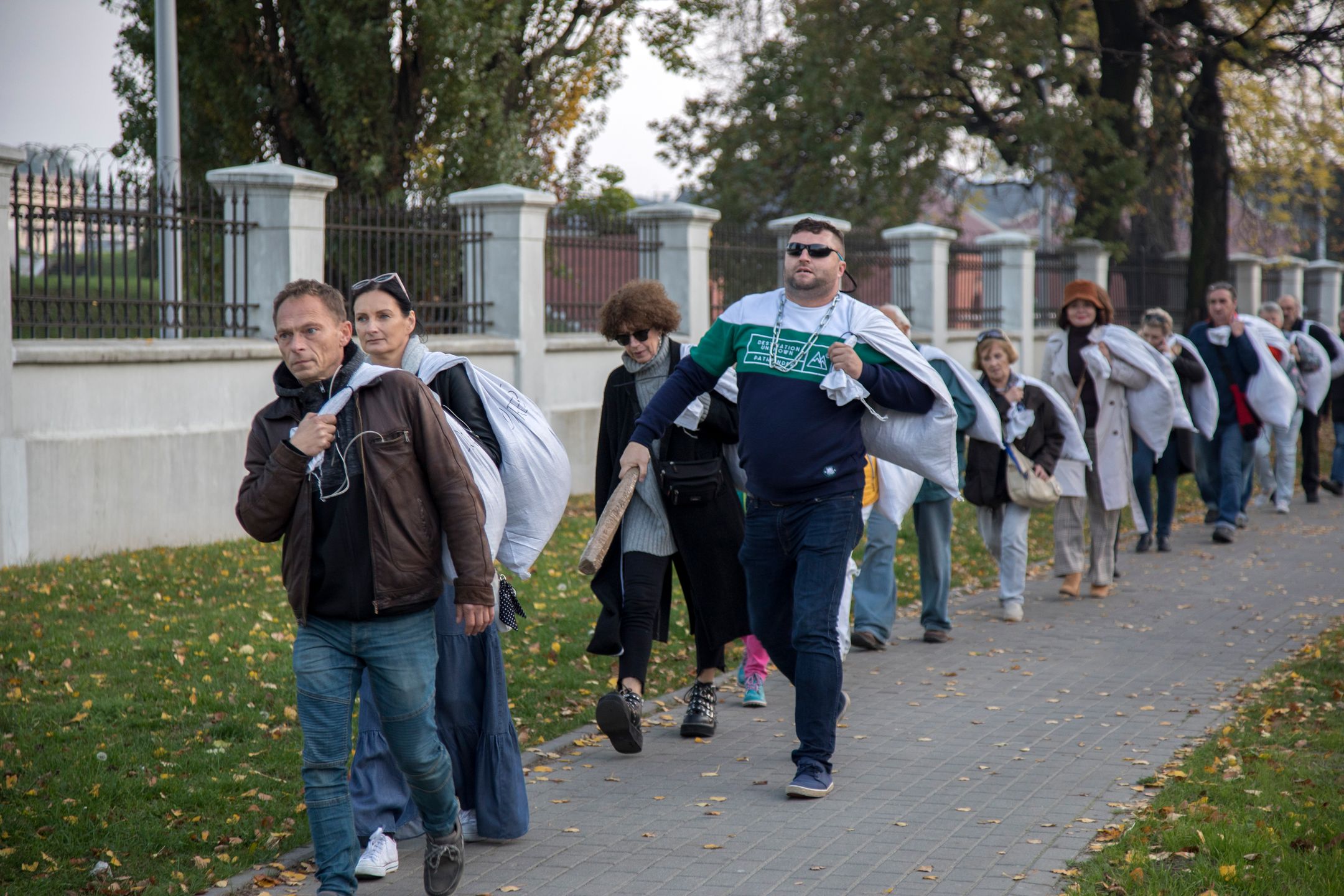 Warszawa,24.10.2019.Hepening Dosypywanie Glosow zorganizowany przez Lotna Brygade Opozycji przed siedziba PiS na Nowogrodzkiej. Fot: Wojciech Krynski / Forum 
