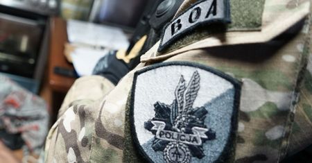 Matka wiozła 5-latkę pod wpływem kokainy i marihuany. Zatrzymali ją antyterroryści