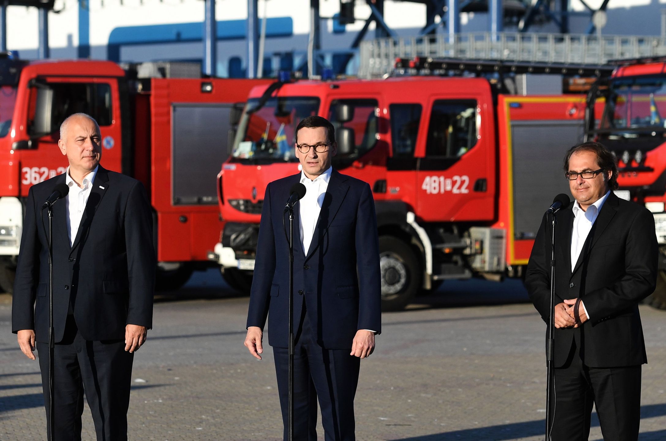 Politycy powitali strażaków wracających z akcji w Szwecji