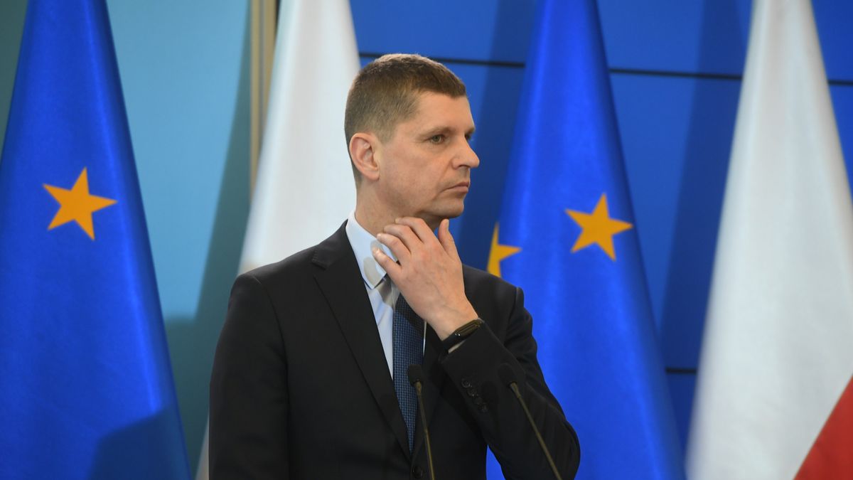 Minister edukacji kreśli czarny scenariusz. Opóźniony powrót do szkoły, przełożone egzaminy