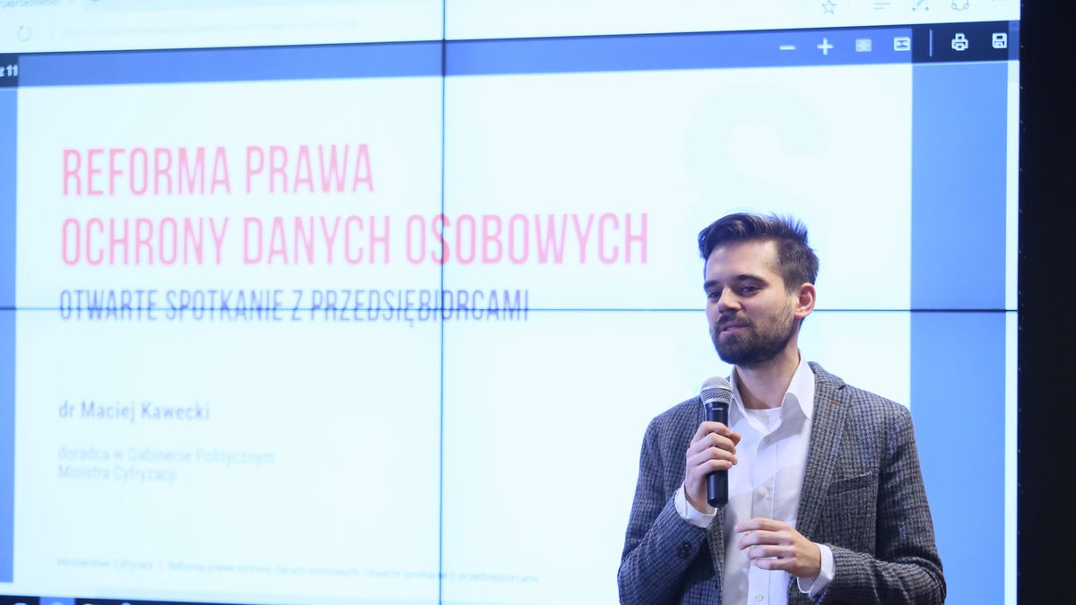 Maciek Kawecki z resortu cyfryzacji zapowiada walkę z wyłudzeniami pożyczek