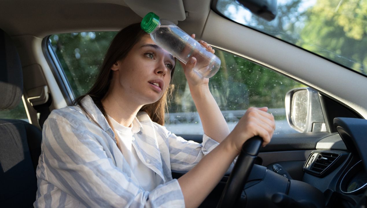 Jak schłodzić auto bez klimatyzacji? Tak to robią taksówkarze