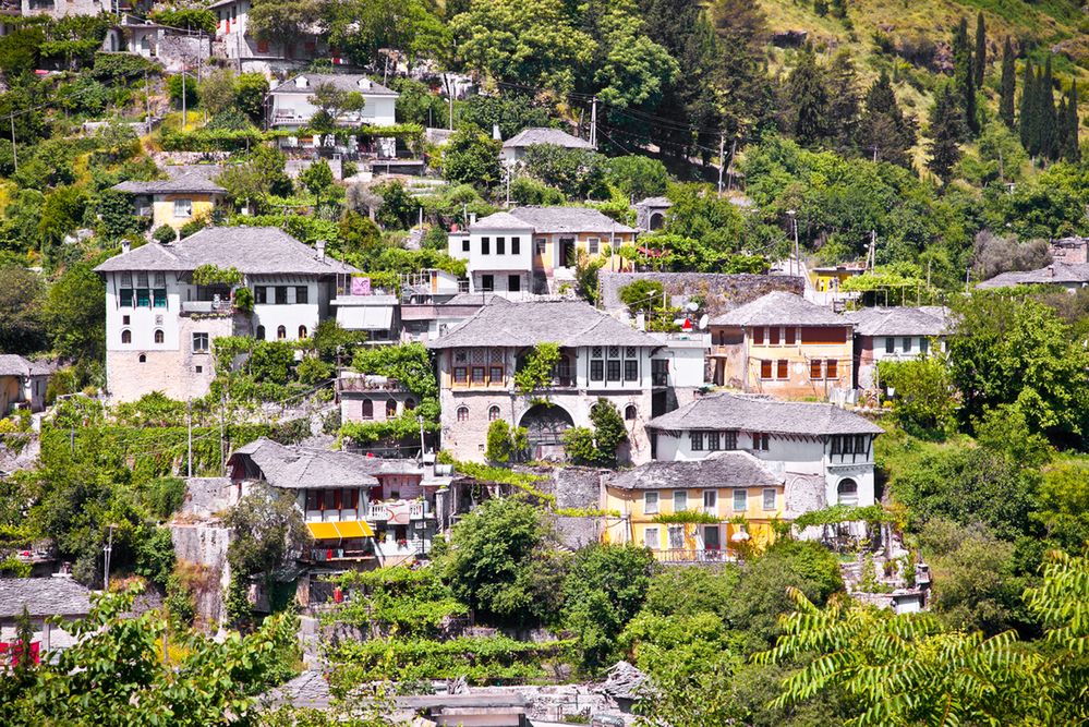 Atrakcje Bałkanów: Gjirokaster i Berat