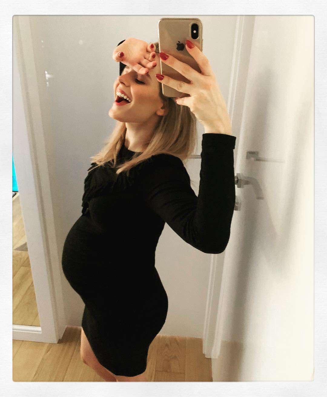Olga Kalicka pokazała duży ciążowy brzuch