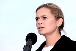 Radni PiS przeciwni uhonorowaniu Jarugi-Nowackiej. Jej córka jest oburzona
