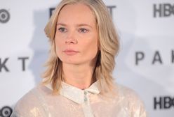 "Narodowe jedzenie bananów". Gwiazdy stają w obronie sztuki