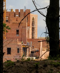 Henryk Kowalczyk zapowiada kontrolę w sprawie zamku w Puszczy Noteckiej. "Liczę na jednoznaczną odpowiedź"