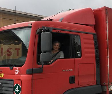 W wieku 59 lat zapisała się na kolejny kurs prawa jazdy. "Ciężarowe samochody bardzo mnie pociągają"
