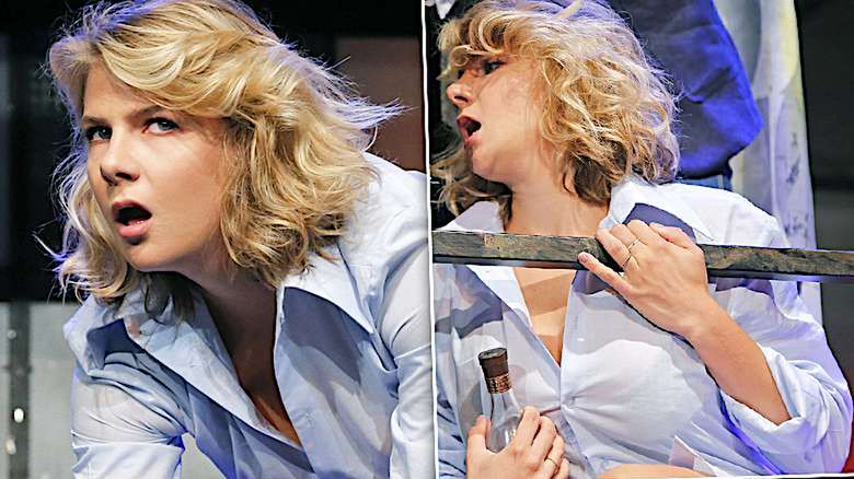 Marta Wierzbicka z męskiej koszuli tańczy na stole