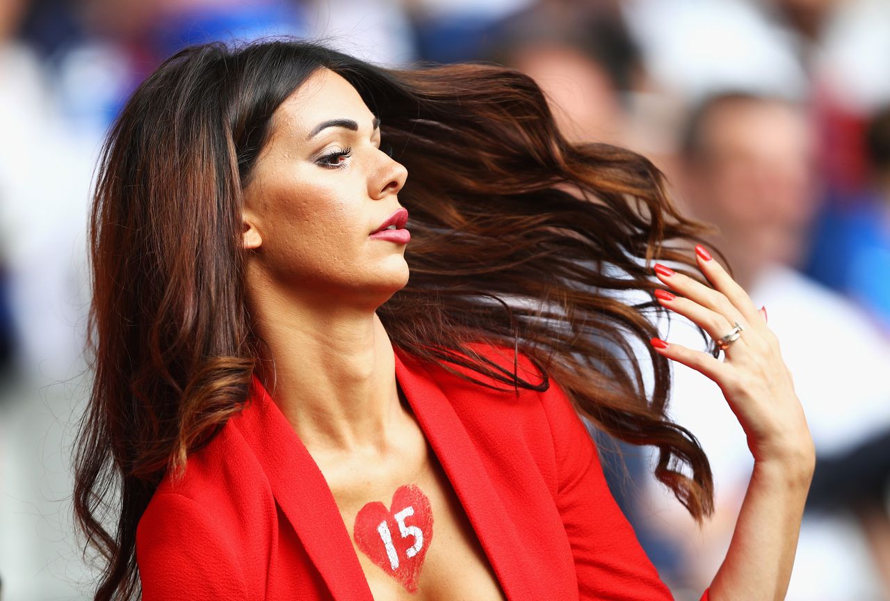 Najseksowniejsza piłkarska fanka w Europie