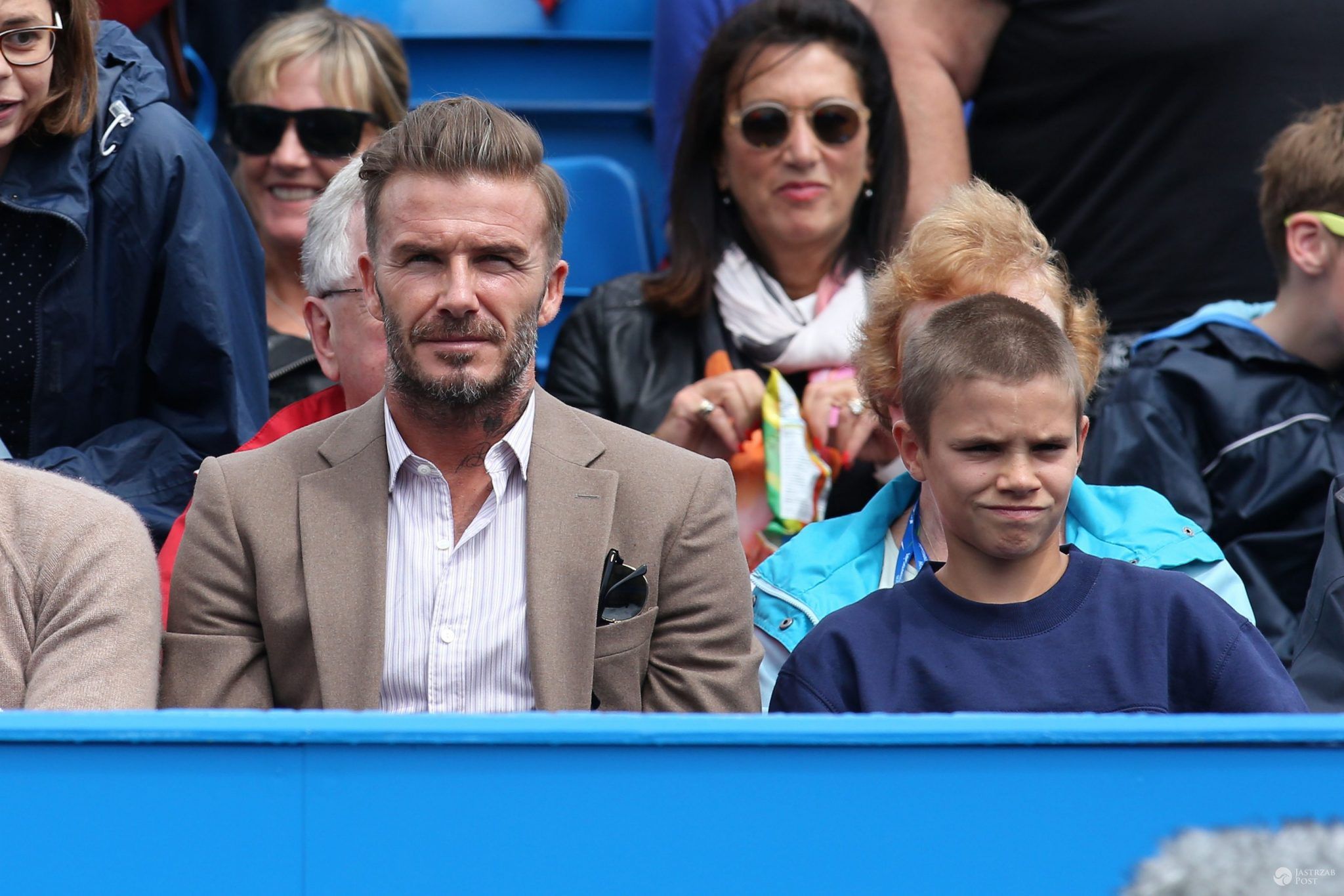 Romeo Beckham ogląda z tatą mecz tenisa ziemnego w Londynie (fot. ONS)