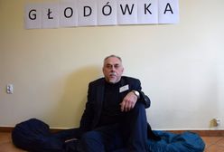 Wybory parlamentarne 2019. Poseł Janusz Sanocki wyprowadzony z urzędu w Opolu. Policja wyjaśnia