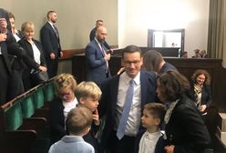 Expose Mateusza Morawieckiego. Żona premiera z dziećmi w Sejmie