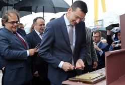 Była huczna inauguracja budowy promu. Po kilku miesiącach przybyło tylko trochę rdzy?