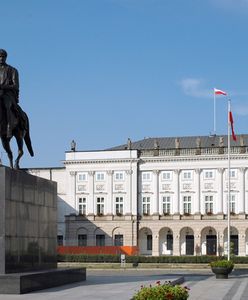 Przed Pałacem Prezydenckim nie ma miejsca na pomnik Lecha Kaczyńskiego. Sasin: Można przesunąć Poniatowskiego