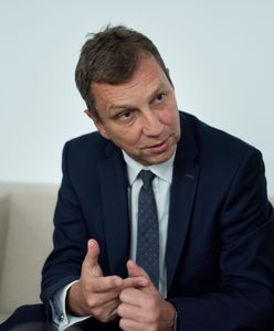 "To jest k***a debil". Poseł PO w programie na żywo dowiedział się co myśli o nim sąsiad