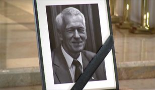 Trwają uroczystości pogrzebowe Kornela Morawieckiego. Zostanie pochowany na Wojskowych Powązkach