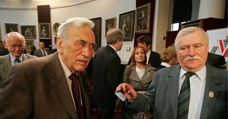 Mazowiecki już nie w kapitule Orderu Orła Białego