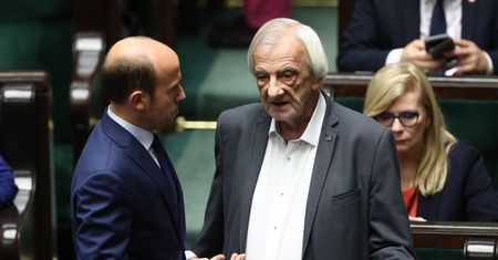 Elżbieta Witek anulowała głosowanie. Ryszard Terlecki: "Jeden poseł płakał"