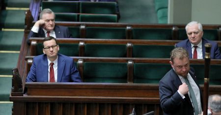 Tarcza antykryzysowa a umowa zlecenie. Kto otrzyma pomoc? Jak to działa?