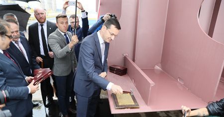 Stępka pod prom stoi od 2017 r. "Stocznia istnieje tylko teoretycznie"
