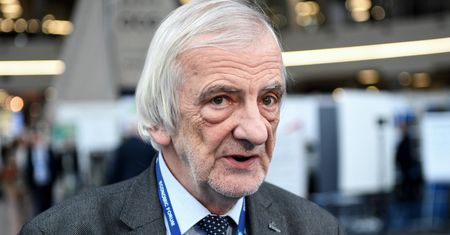 SMS od wicemarszałka Terleckiego. Zakazał komentowania filmu Tomasza Sekielskiego