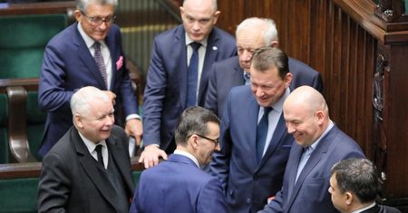 Zakaz handlu, lex Żabka, marki własne, podatek. PiS kontra handel