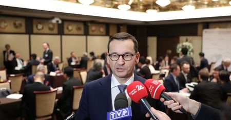 AstraZeneca zostawi w Polsce 1,5 mld złotych. Pierwszy kontrakt Polski w Davos