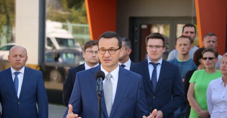 Składki ZUS. Premier uspokaja przedsiębiorców i zapowiada zmiany w ryczałcie