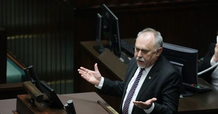 "W d... mam pańskie uwagi". Poseł przeprasza za słowa i mówi, że... "podkusił go diabeł"