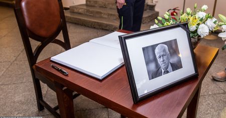Pożegnanie Kornela Morawieckiego. Uroczystości