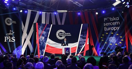 Zerowy PIT wyklucza. Morawiecki wyjaśnia, dlaczego projekt nie objął firm