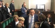 Expose Mateusza Morawieckiego. Żona premiera z dziećmi w Sejmie