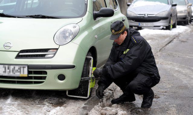 Jedna trzecia strażników miejskich z Dąbrowy Górniczej w areszcie za łapówki