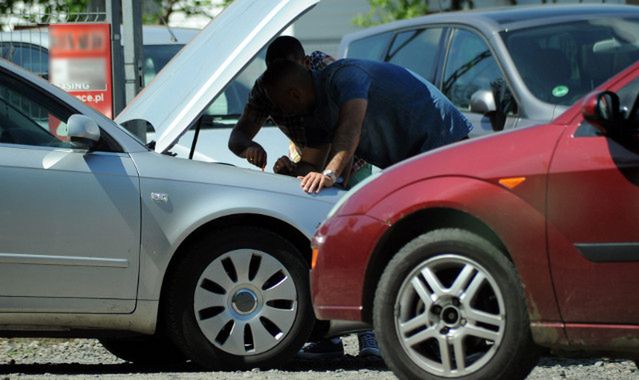 Auta złomowane w Niemczech trafiają na polskie drogi