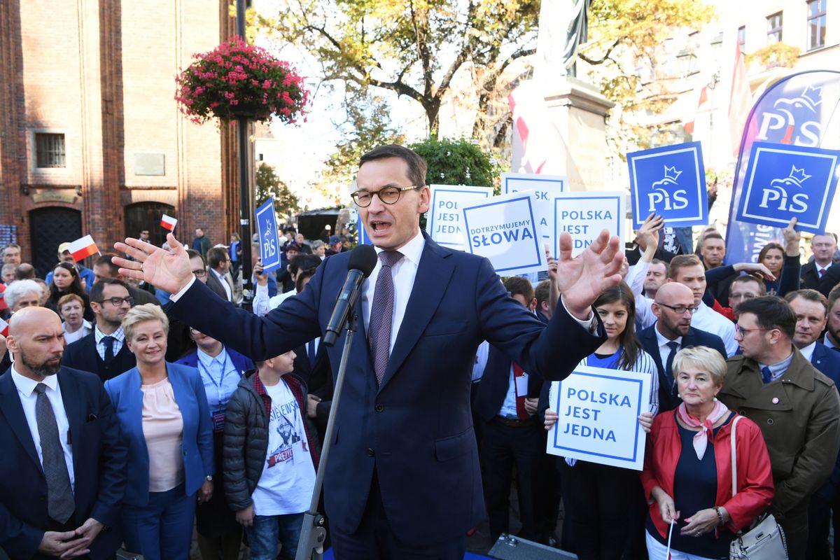 Mateusz Morawiecki najbardziej przekonującym politykiem. Nowy sondaż