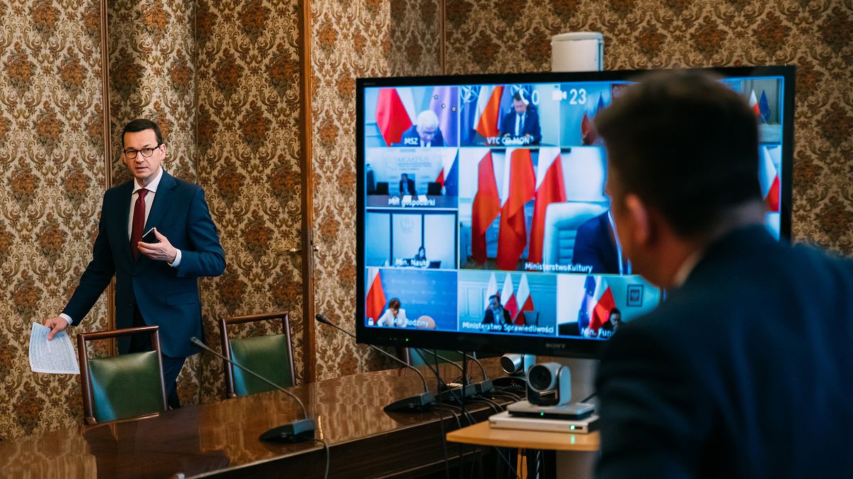 Rząd we wtorek przyjął projekt ustawy, która ma wprowadzić korekty do działającej od 1 kwietnia tarczy antykryzysowej