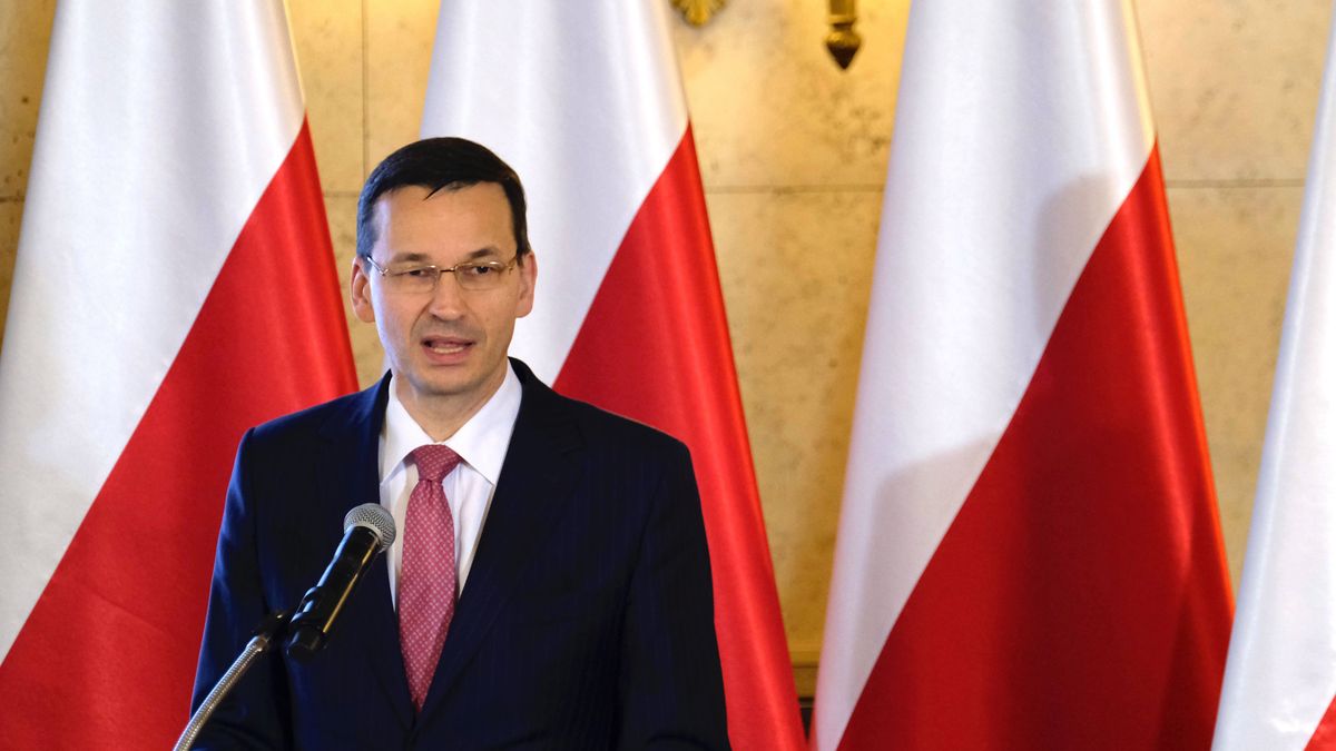 Premier Morawiecki przekonuje, że pieniędzy starczy dla 200 tys. chętnych.