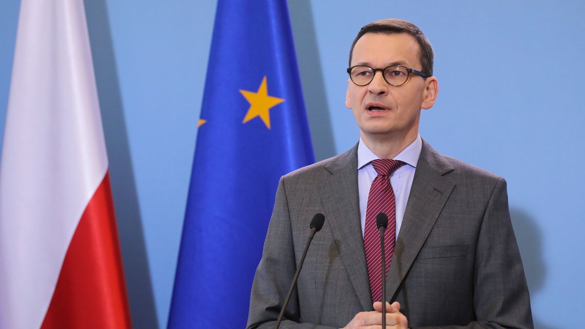 - Wprowadzamy nową zasadę, jeśli nie jesteś obywatelem naszego kraju, to nasza granica jest zamknięta - mówił na specjalnej konferencji minister Kamiński.