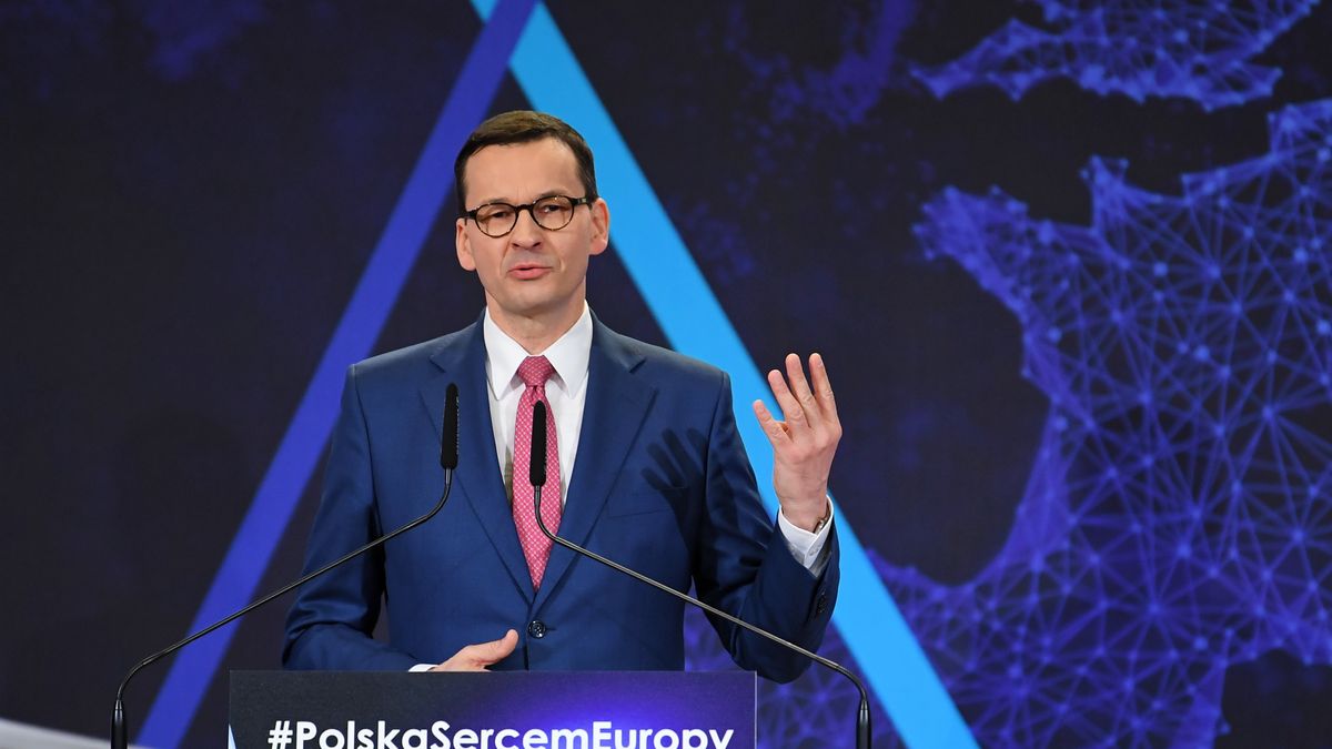 Mateusz Morawiecki i Jarosław Kaczyński w sobotę podczas konwencji PiS opowiedzieli się przeciwko wprowadzeniu euro w Polsce.