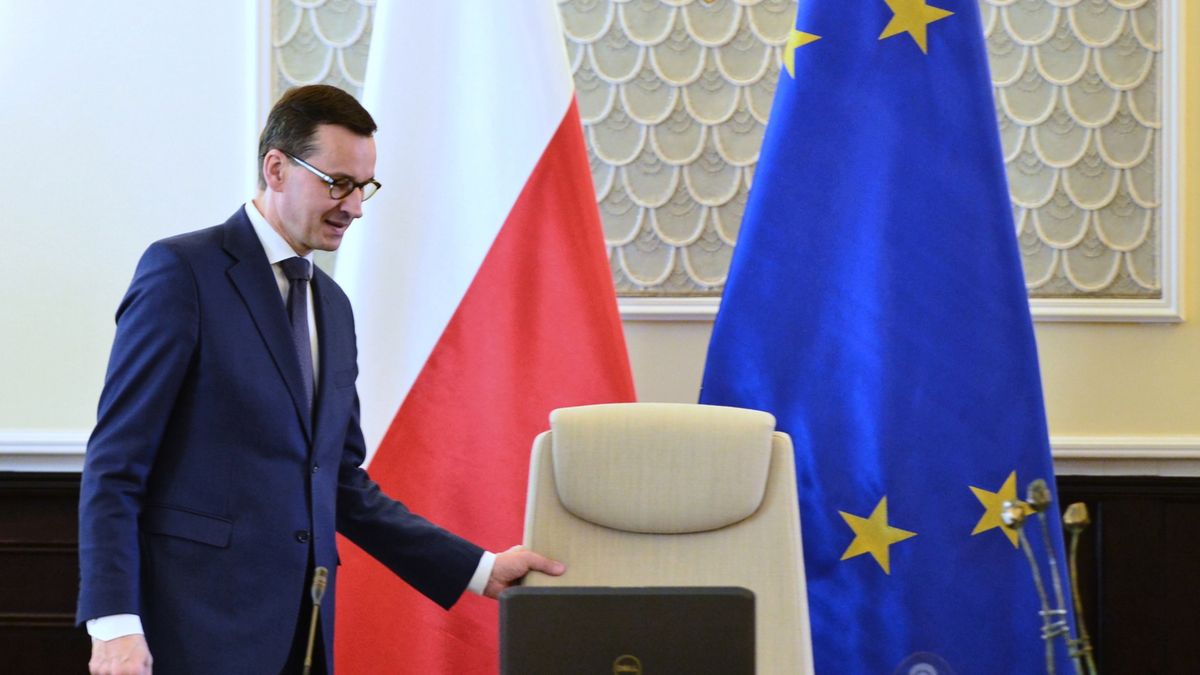 Warszawa, 16.04.2019. Premier Mateusz Morawiecki przed posiedzeniem rządu.