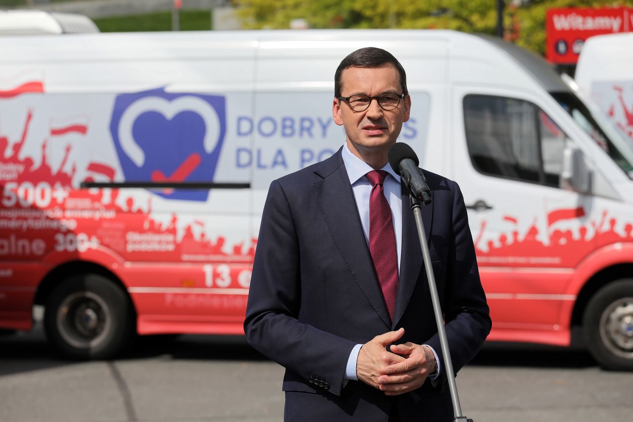 "Farma trolli". Mateusz Morawiecki o rezygnacji wiceministra sprawiedliwości. "Przyjmę tę dymisję"