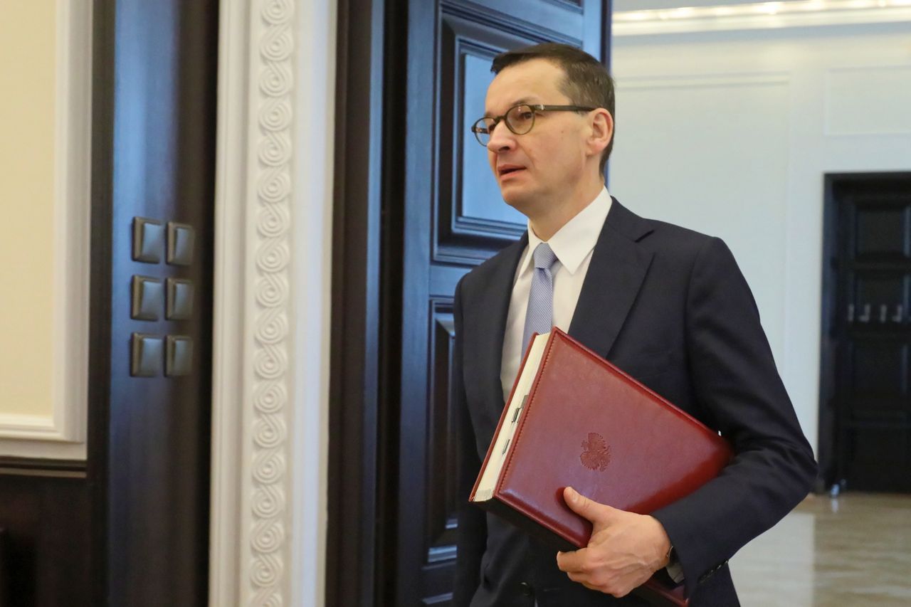 Plan Mateusza Morawieckiego spalił na panewce. Rząd się rozrasta