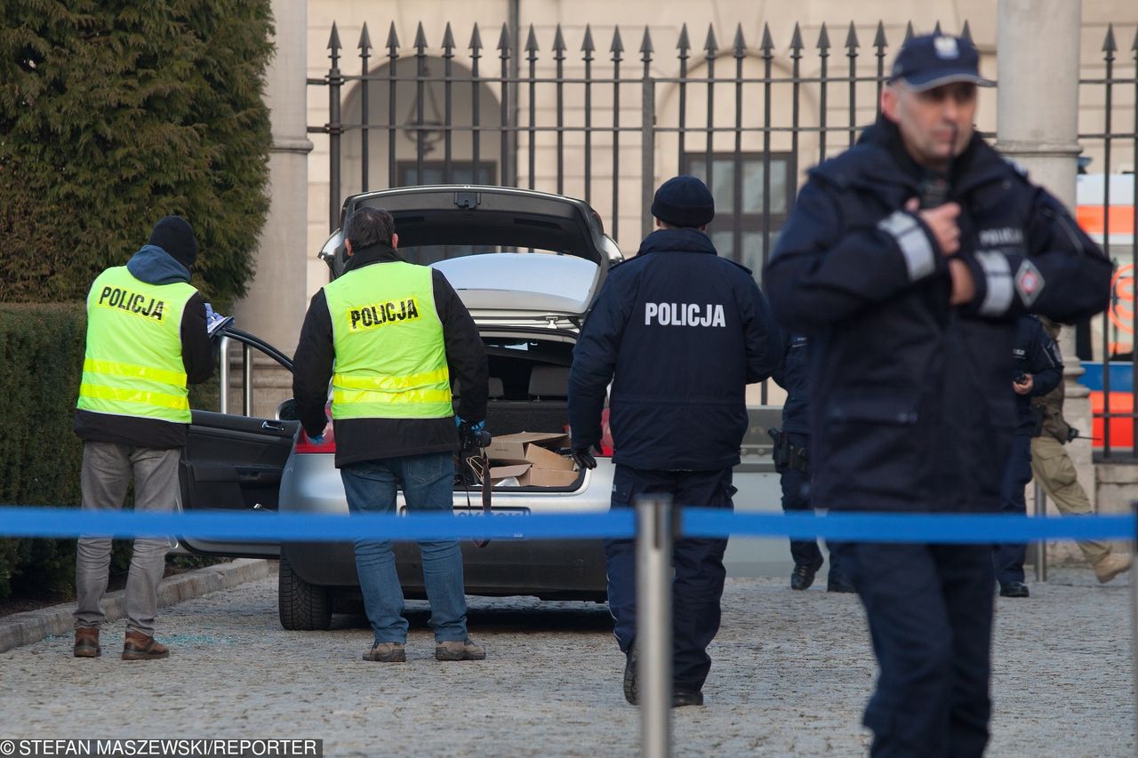 Wjechał w bramę Pałacu Prezydenckiego. Jest śledztwo