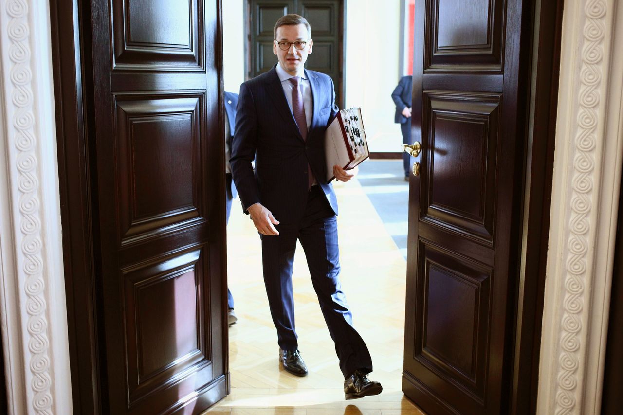 Juncker spotkał się w Sofii z Morawieckim  