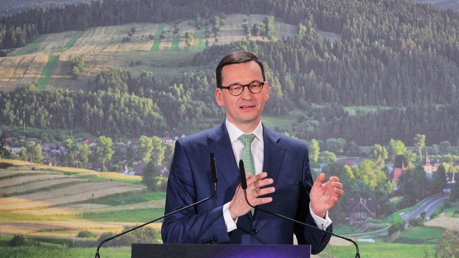 Mateusz Morawiecki przemawia na konwencji w Kadzidle