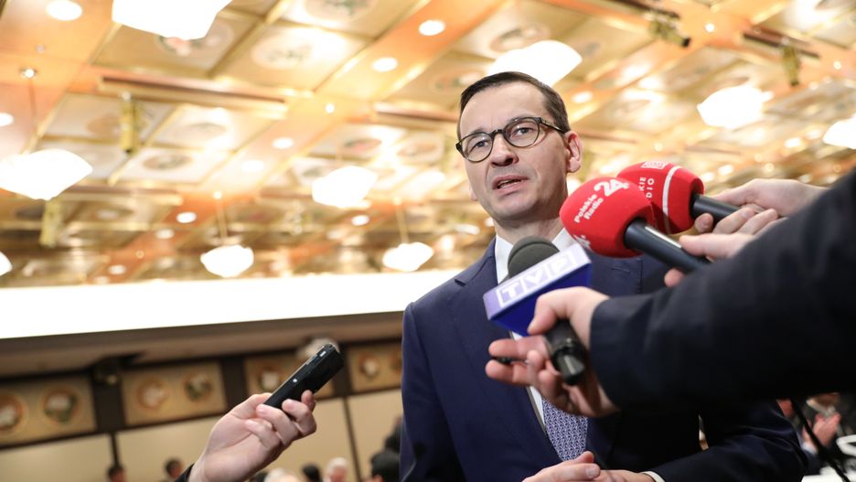 Mateusz Morawiecki składa życzenia na Dzień Babci i Dziadka. Kancelaria publikuje wideo
